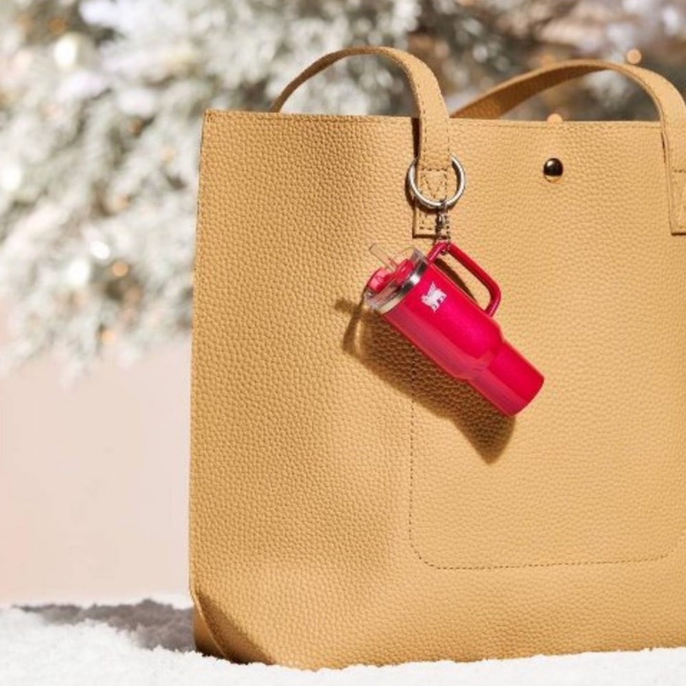 Stanley x Elf Mini Quencher Ornament Keychain NEW - Red delicious